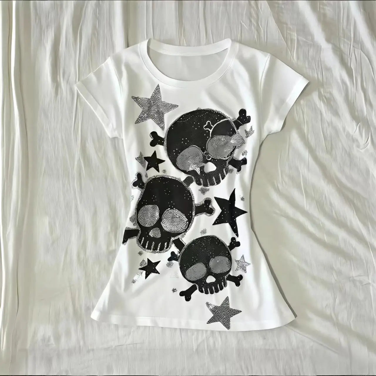 Japanese Y2k Women's Tees 2000s Hottie Clothes Tops Star Skull Graphic Print T Shirts Goth Emo Punk Aesthetics Chic T-shirt